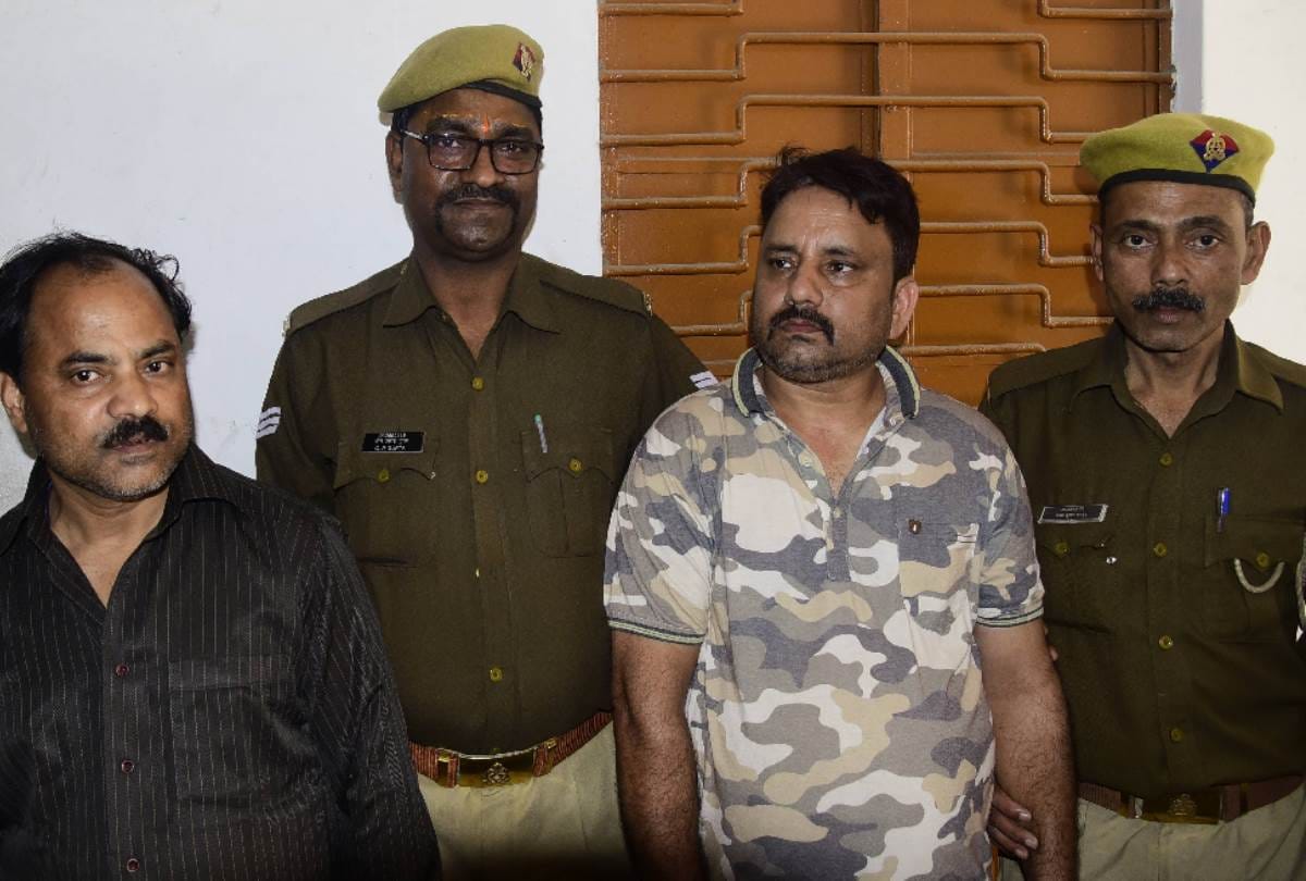 FSDA raid on sanitizer factory of without license in lucknow