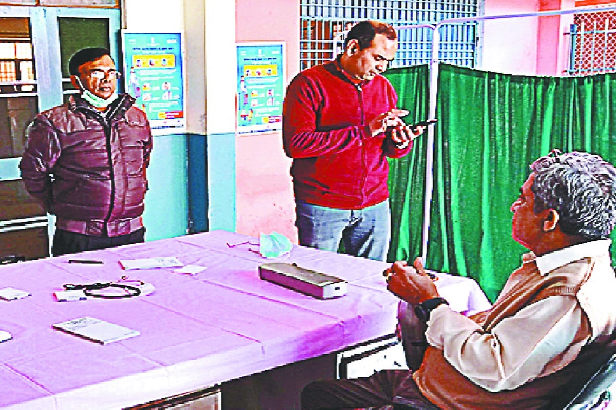 Two suspected corona patients of Saharanpur have been admitted to the district hospital