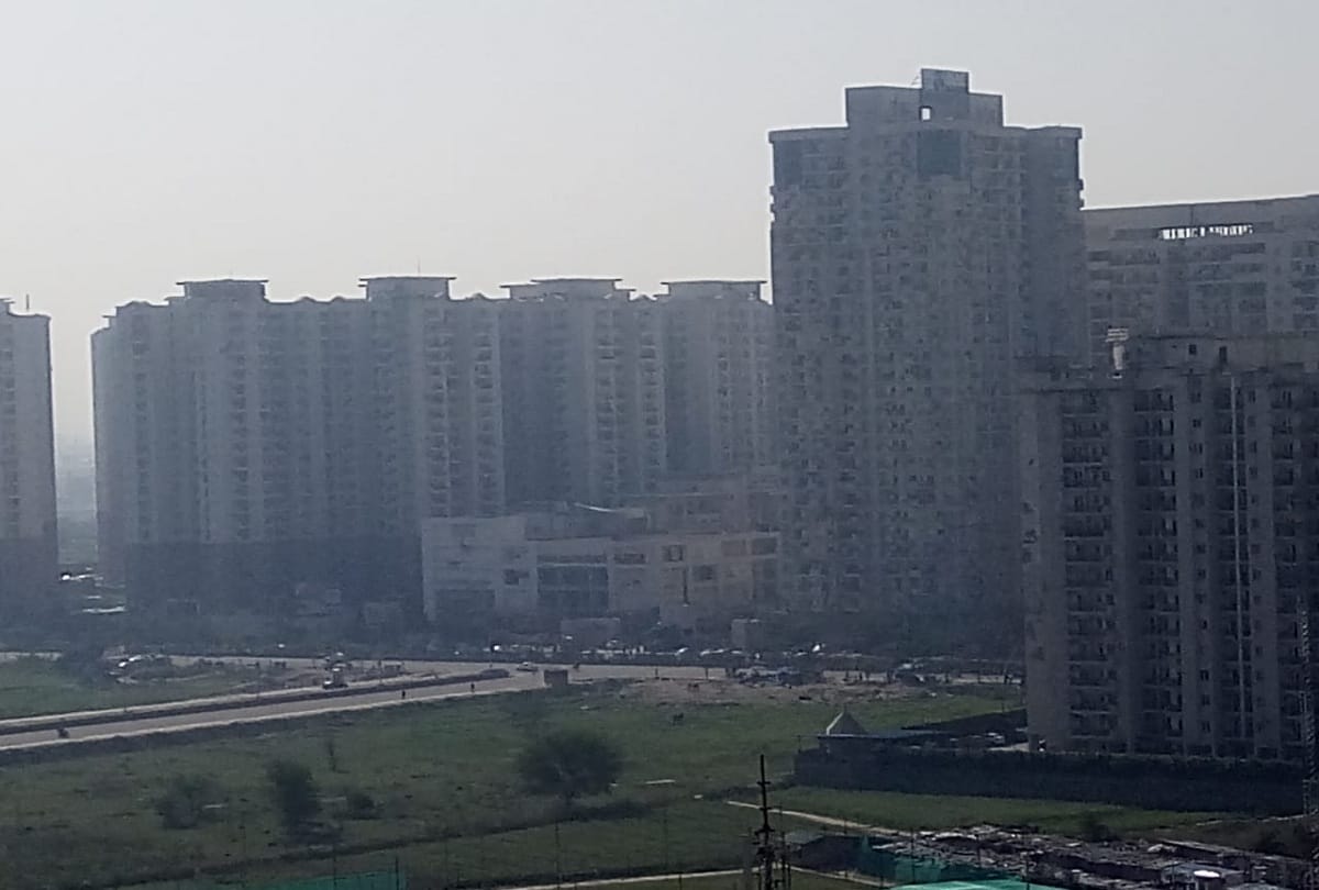 Corona virus outbreak status of Noida sector 78 society where a man found positive