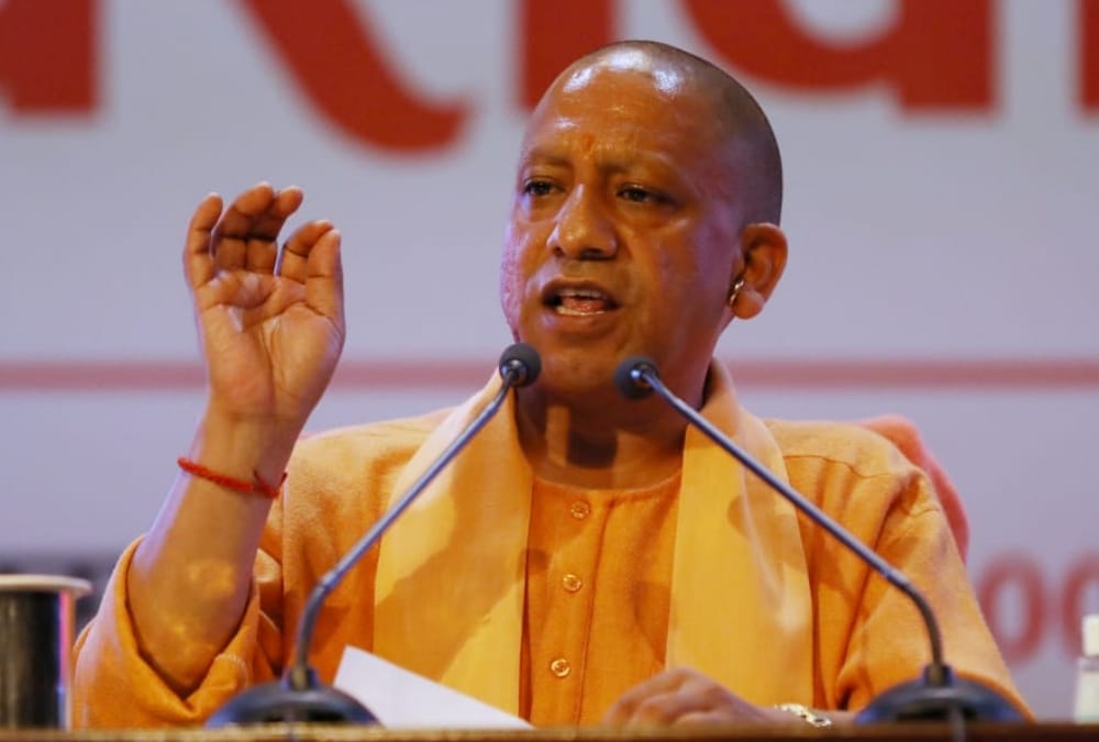 Special story of CM yogi adityanath during mohan mundera scandal kushinagar