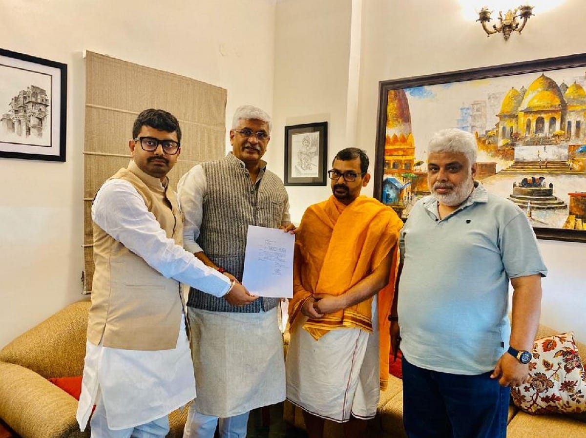 Yuva chetna youth consciousness Rohit meet Minister of Water resources for dam on ganga in ballia 