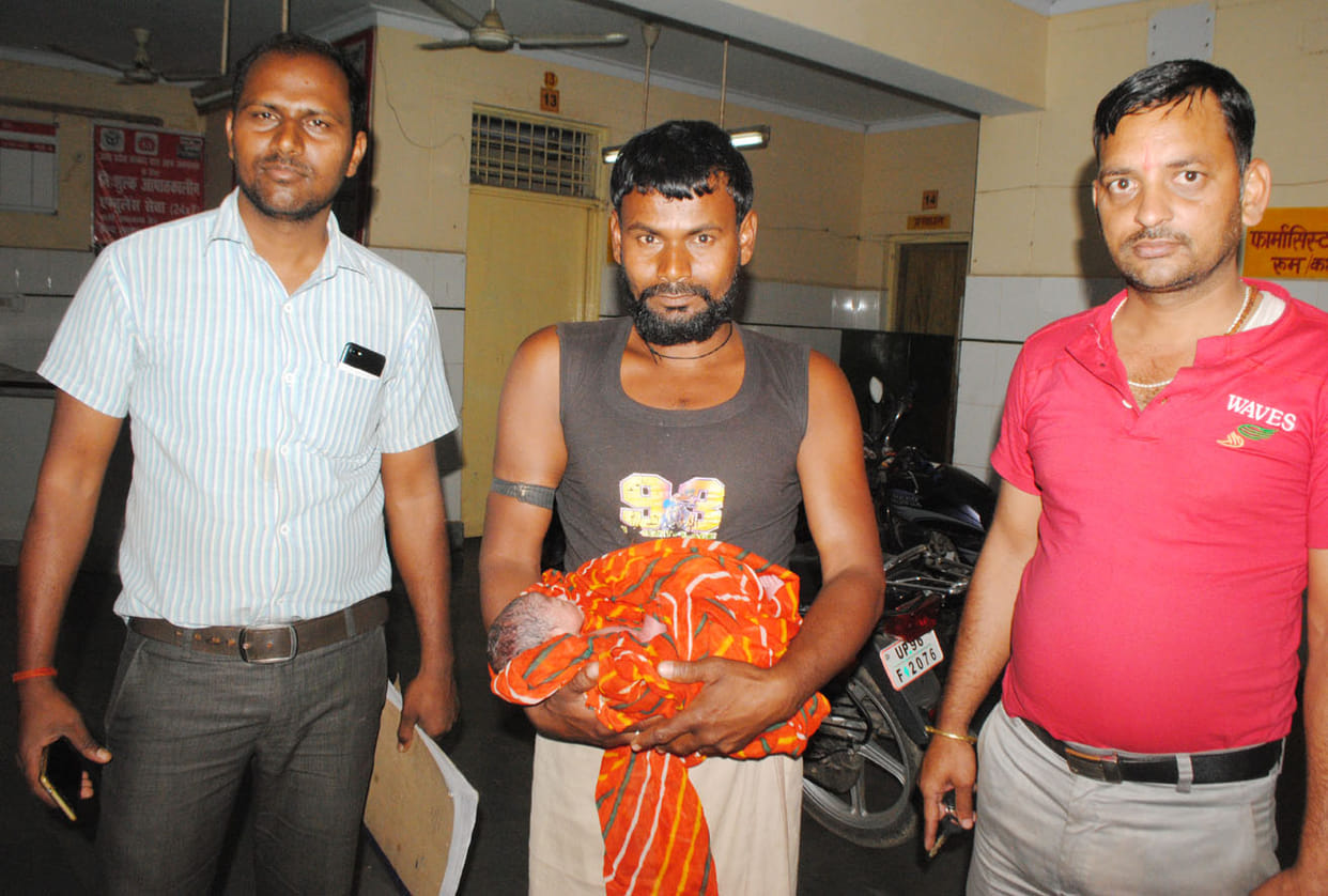 Newborn girl found on the roadside in Chitrakoot