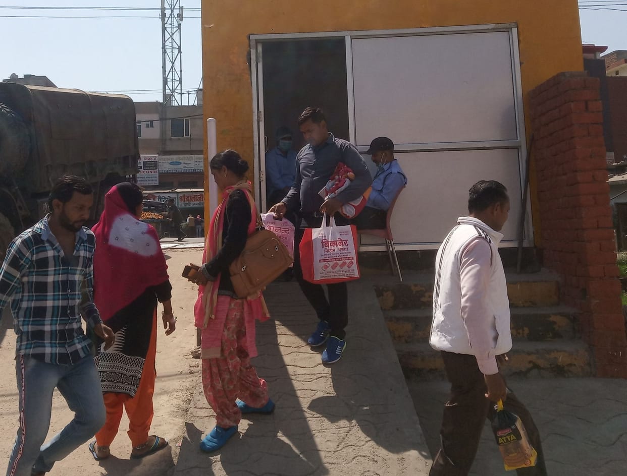 120 patients arrived at flu clinic to be examined, two youths returned from Russia and Vrindavan admitted