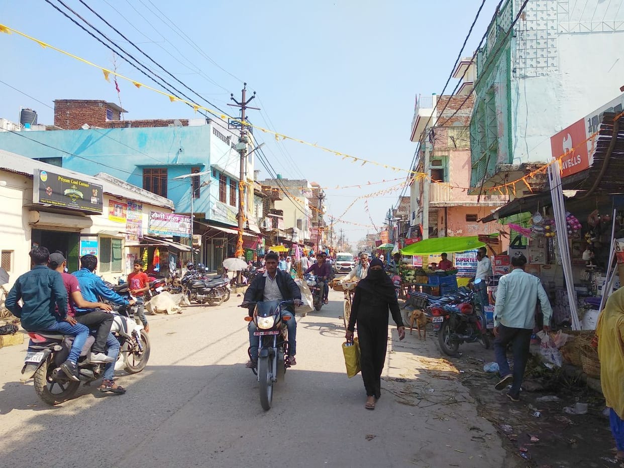 Silence in market, traders worried about march closing