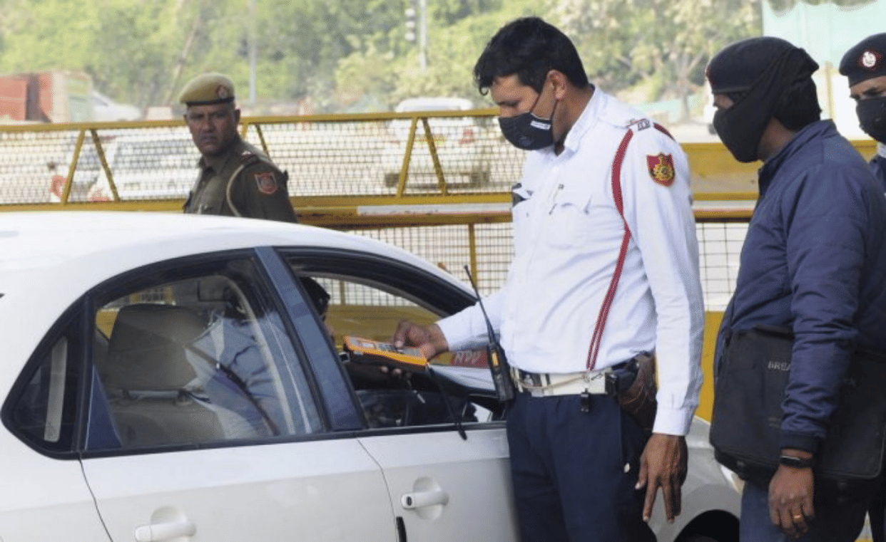 Ribbon will have to be tied on number plate traffic police cut challans of 250 people on first day of campaign