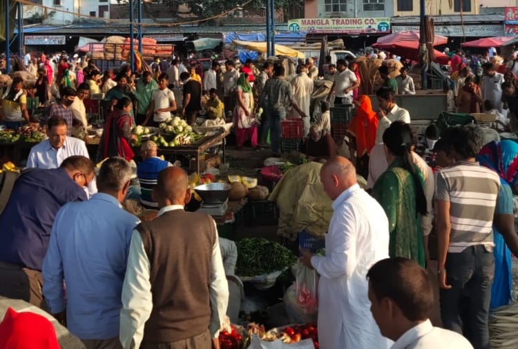 Coronavirus In Haryana News: Crowds gathered to buy vegetables in Haryana