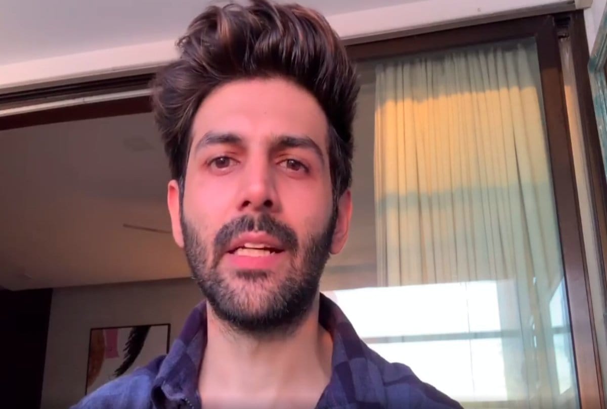 Kartik Aaryan wishes a fan on his first marriage anniversary amit   lockdown