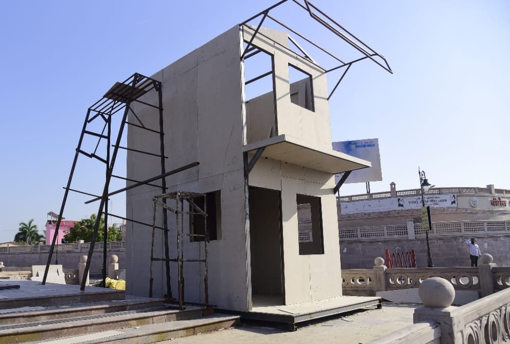 Pink booth are being made in Lucknow for women safety.