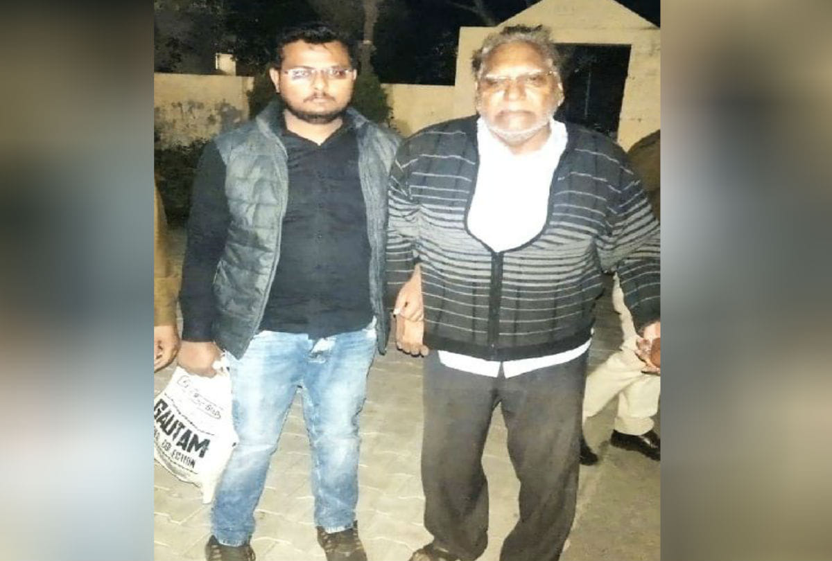 Agra University Exam Paper Leaked Police Arrests Principal Send Jail