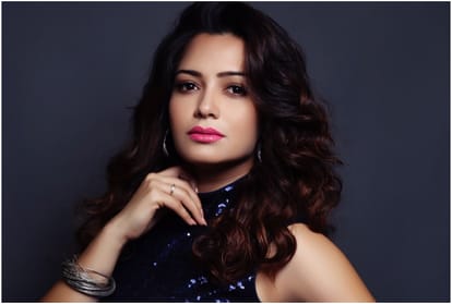 Kumkum Bhagya Samiksha Bhatnagar cast in Ekta Kapoor web series Triple X Uncensored 2