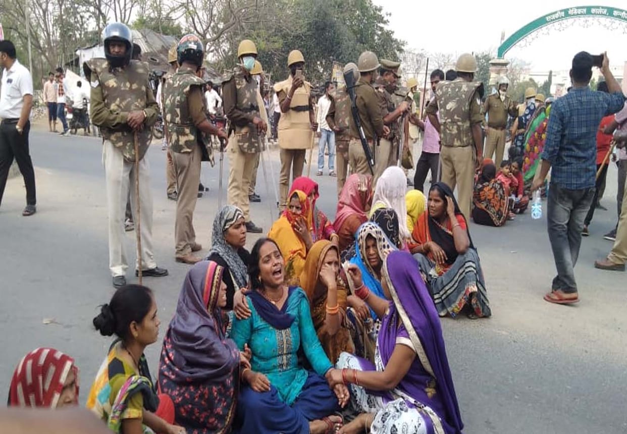 Teacher hangs himself in police custody in kannauj