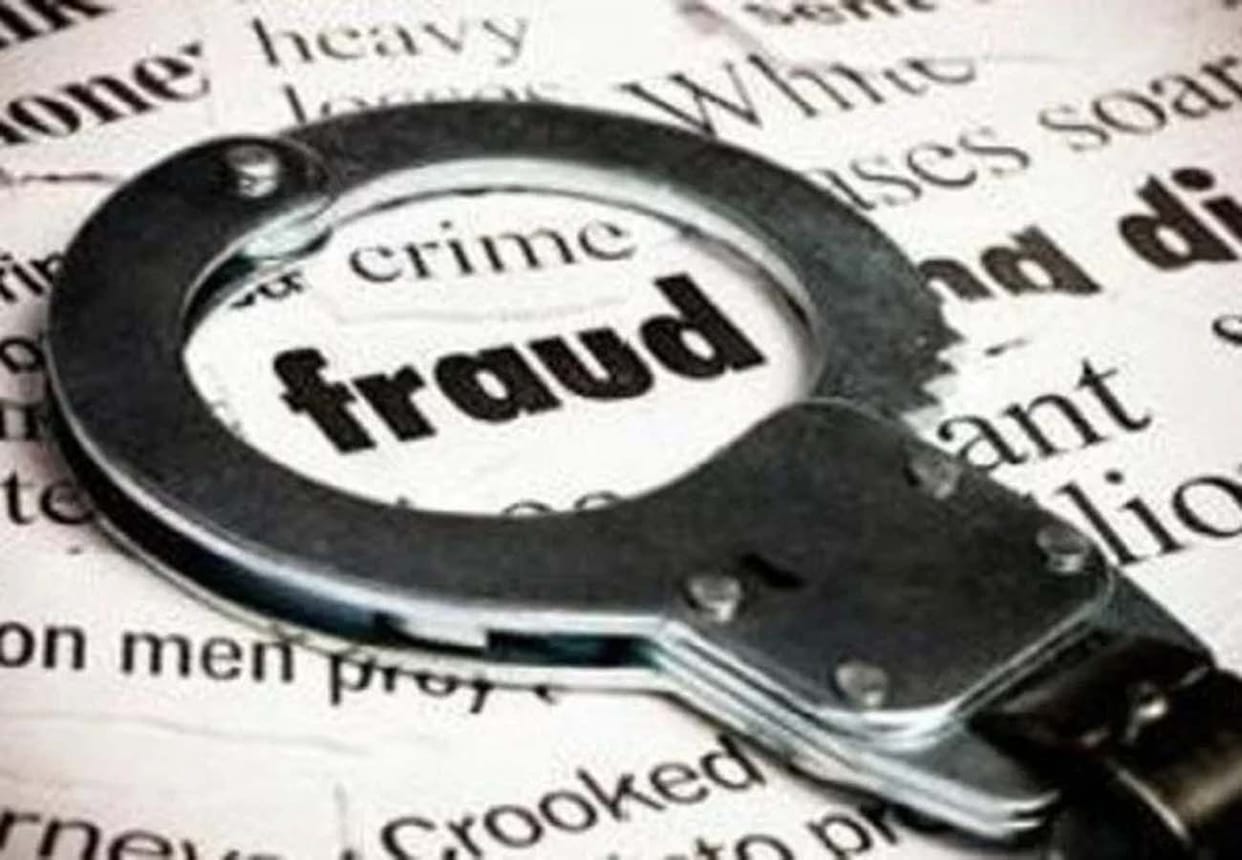 30 lakhs cheated by jewelers in the name of gold reserves at home in kanpur
