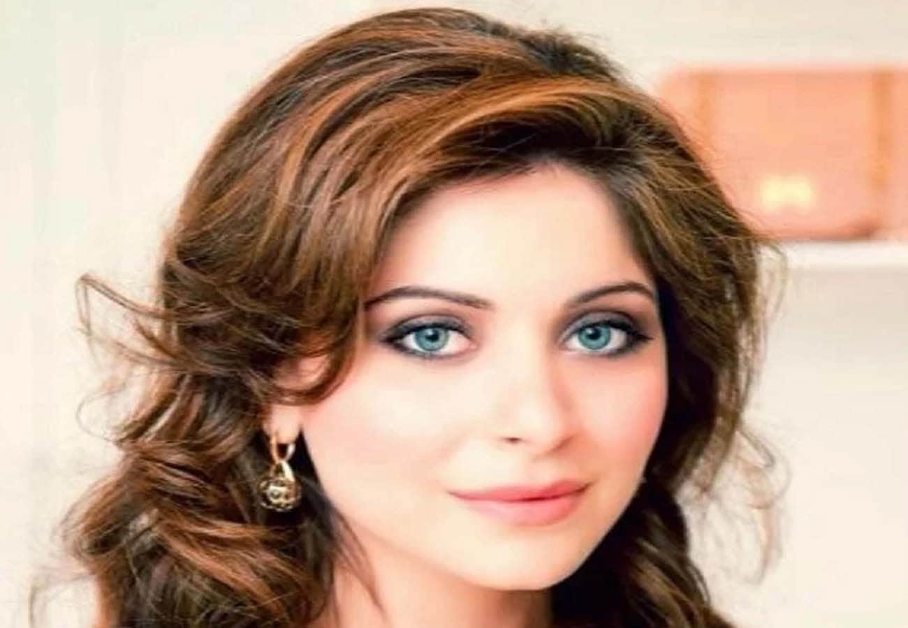 happy birthday kanika kapoor career struggle in bollywood and her unknown life facts in hindi