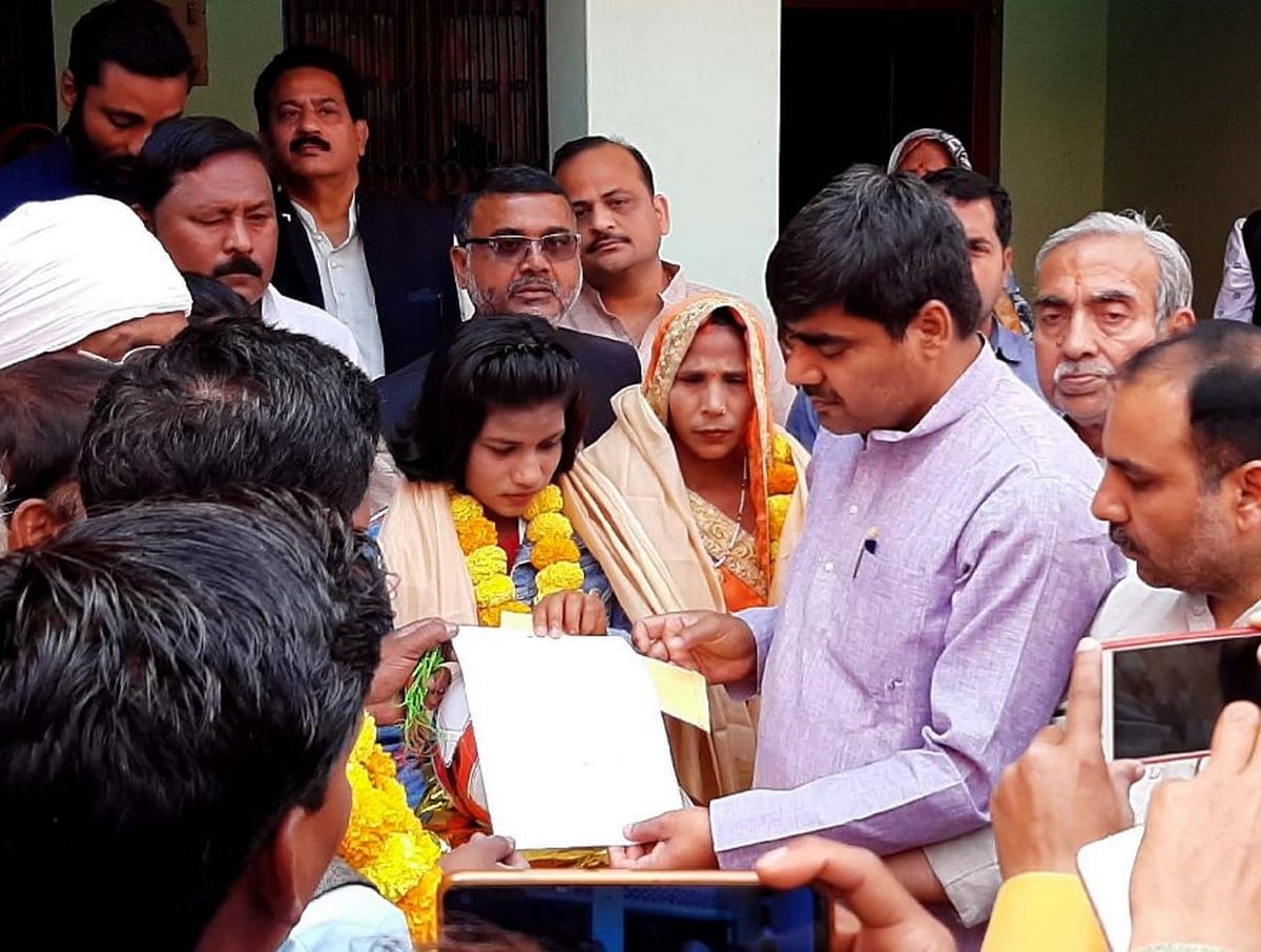 Priyanka to meet footballer Jyoti on arrival of Benares, Congress handed over message