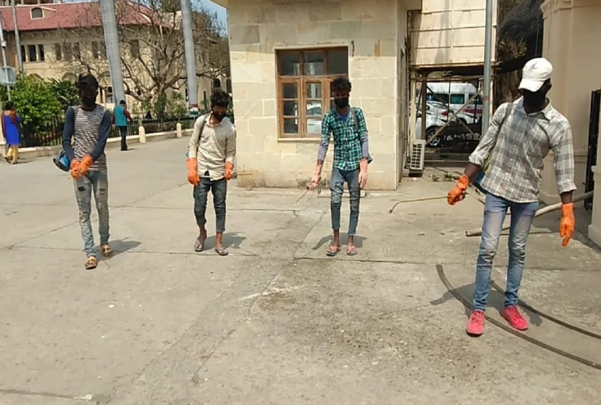 Allahabad High Court begins sanitation, 10-member team set up