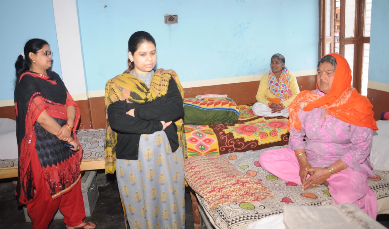 DM inspected old age ashram