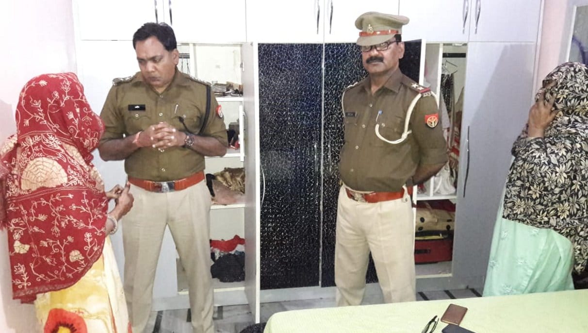 Lakhs stolen from SP leader's house
