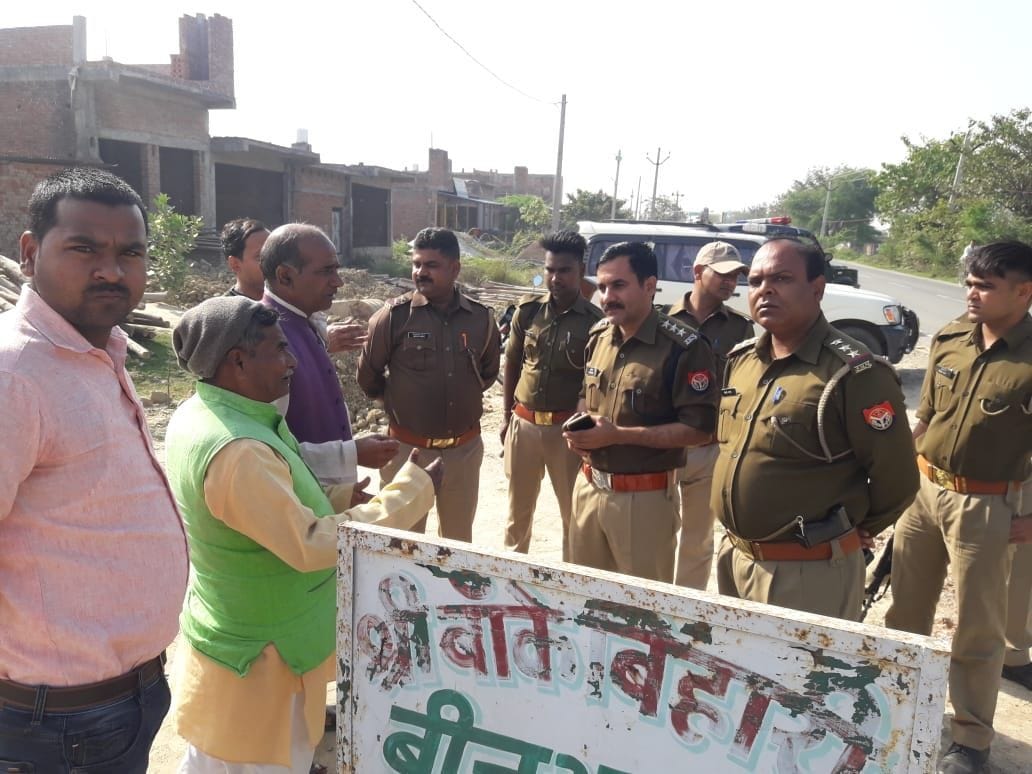 Firing on the highway, traffic stopped in panic in auraiya