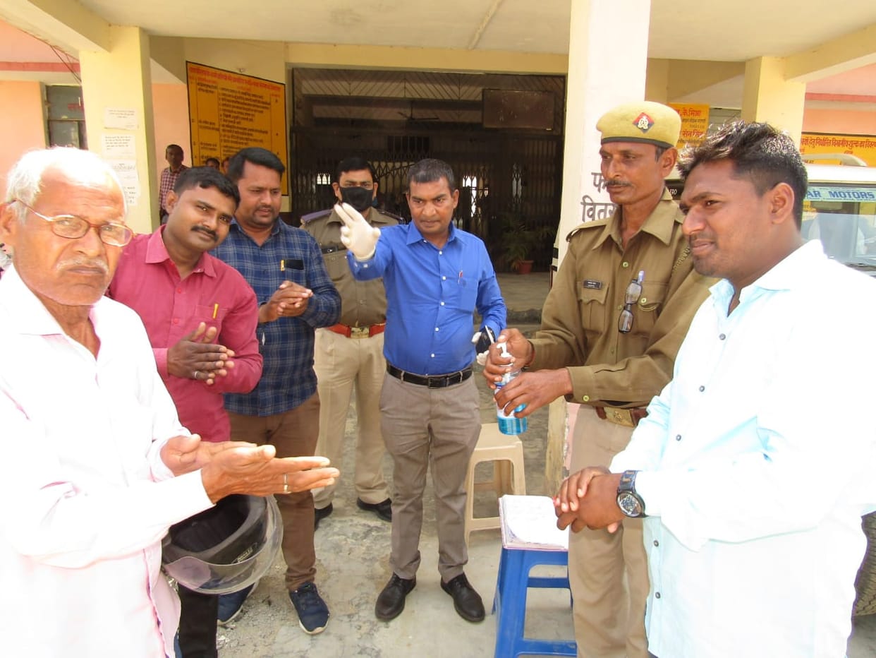 Coronavirus alert, Entry will done after sanitizing in government offices at maharajganj