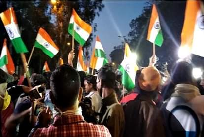 फांसी के वक्त तिहाड़ जेल के बाहर का माहौल