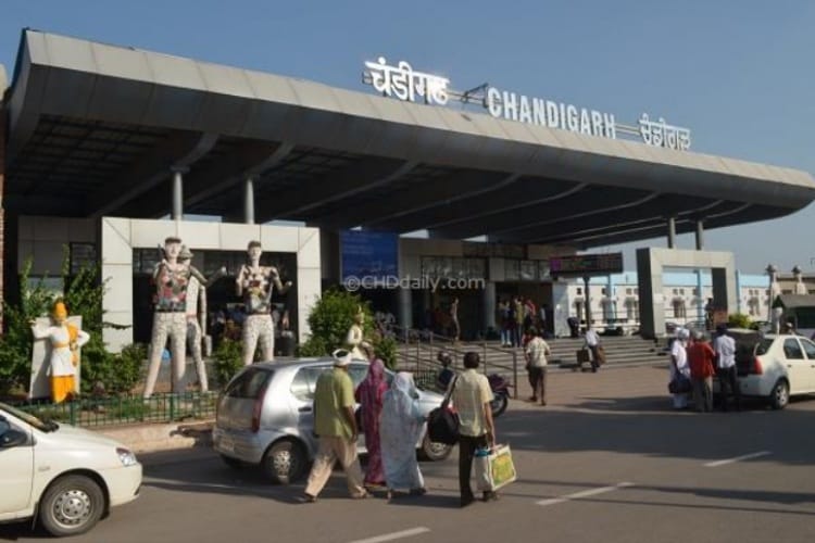 Corona Virus, Indian Railways Planning Fail to Hike Plateform Ticket Rate to Avoid Gathering