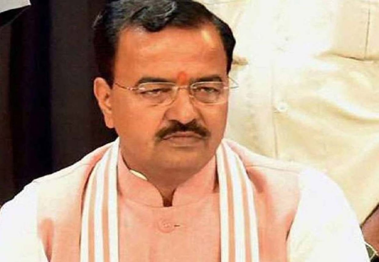Roads to be built from house of UP board toppers from school