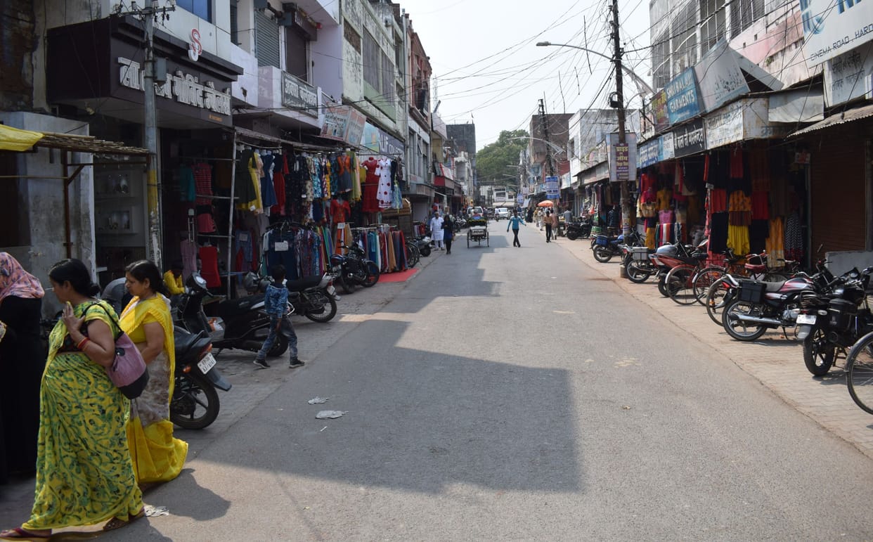 hardoi public supports janta curfew
