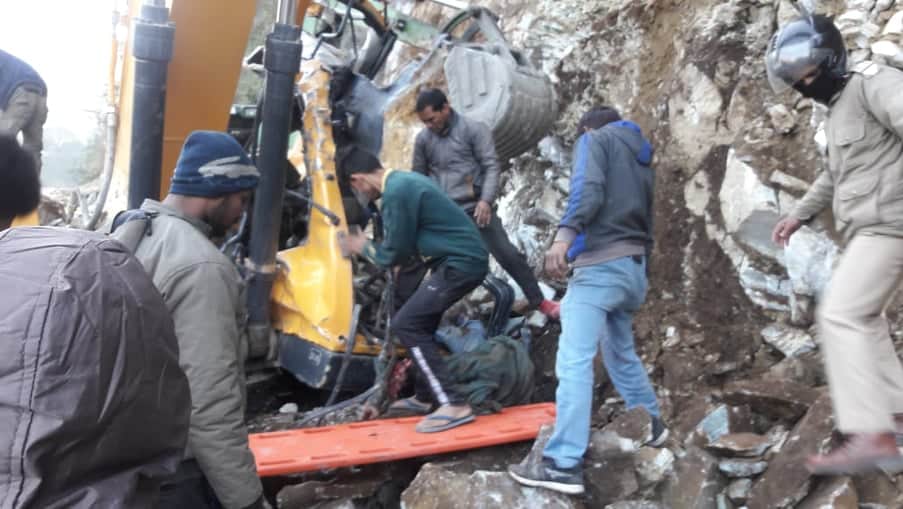 all weather road rock fell on badrinath highway three died