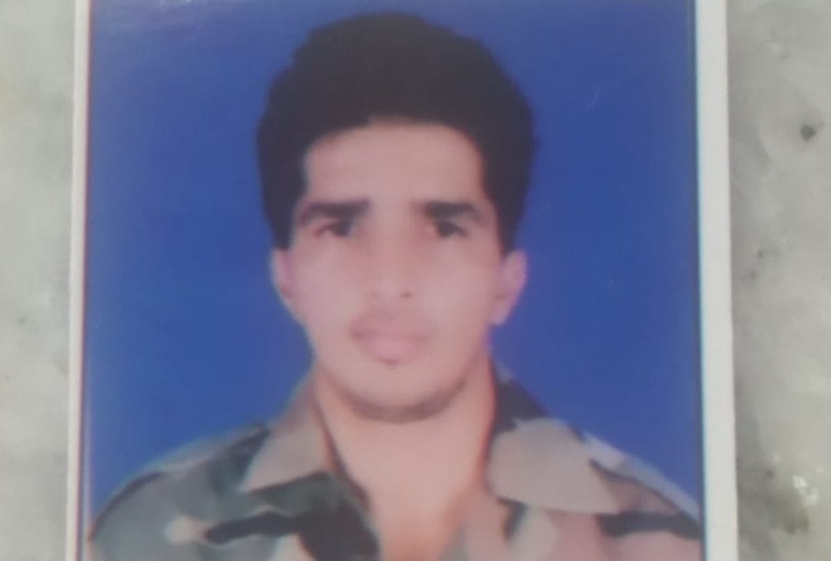 army jawan made family aware to protect of coronavirus janta curfew in agra