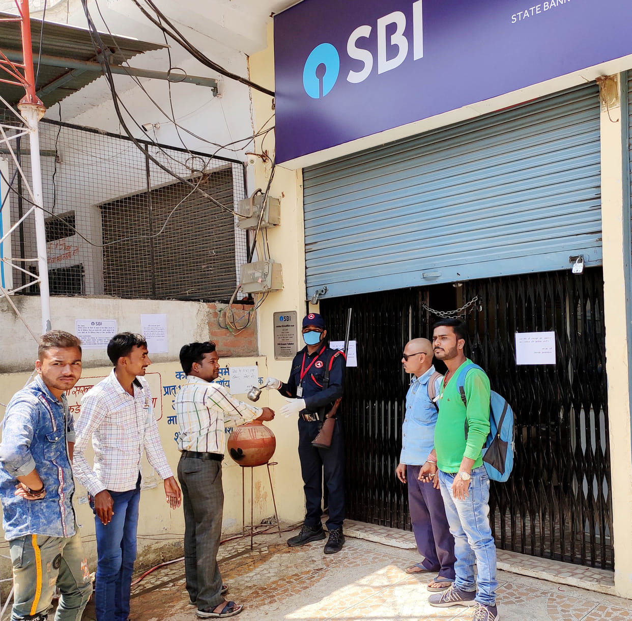 Only four man entry to bank stop to corona