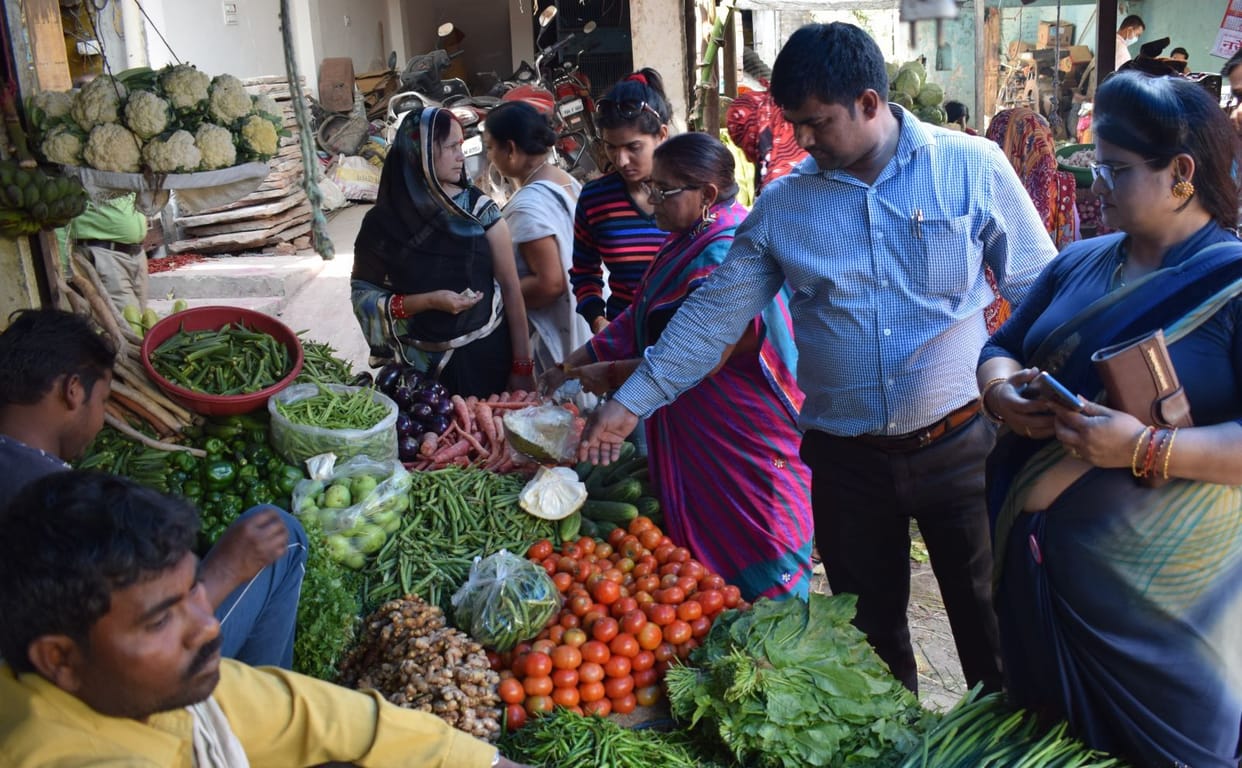 janta, curfew, market, mainpuri