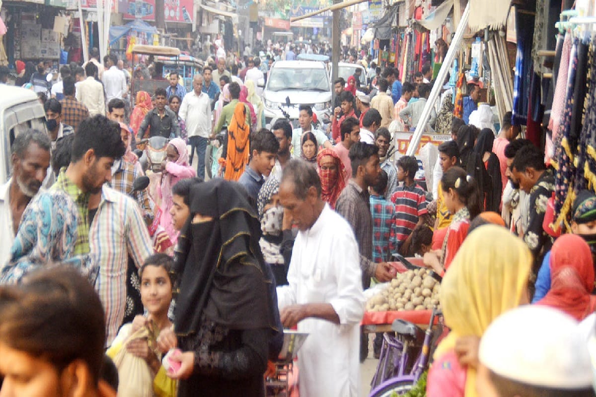 Corona Update, The people of Baghpat have shopping at today for Janta Curfew,