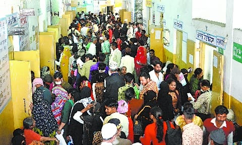 Six thousand self-suspended corona patients reached the district hospital in a month
