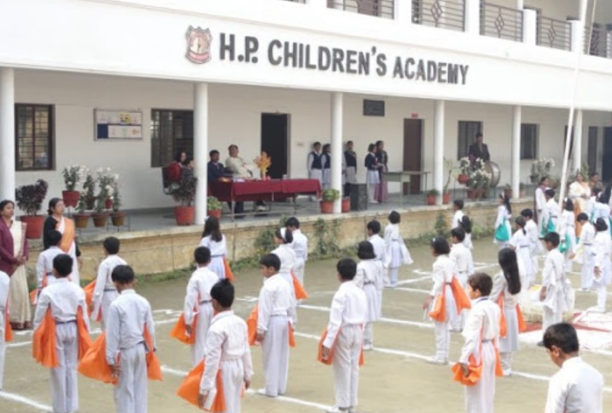 HP Children and Pillars are not afraid of law and corona in Gorakhpur