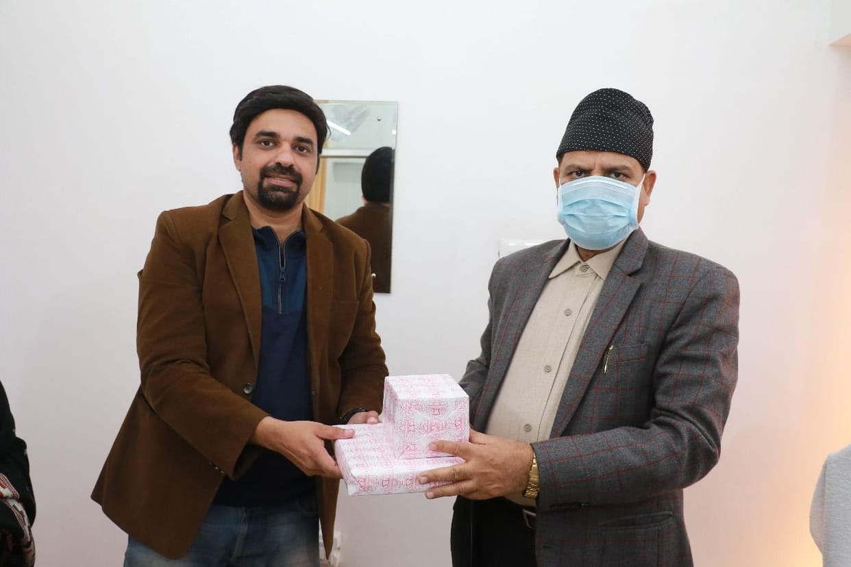 corona virus, sanitizer maker dr. rohit honored