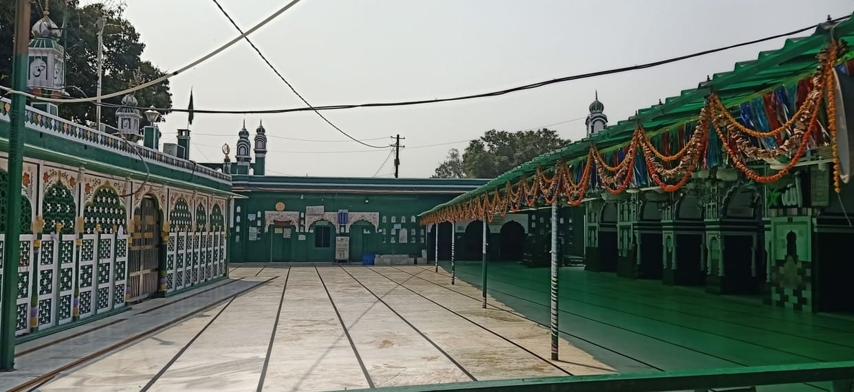 Zarine returned to the Dargah without prayer