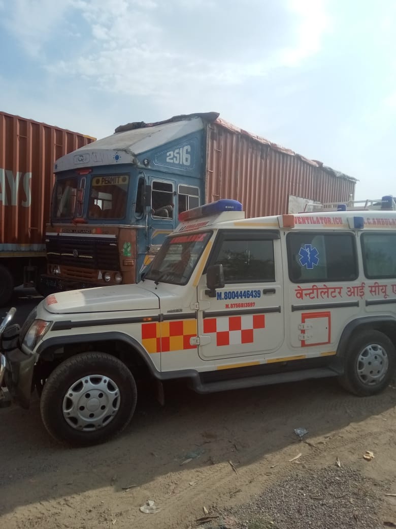 Ambulance stuck in jam, injured dies