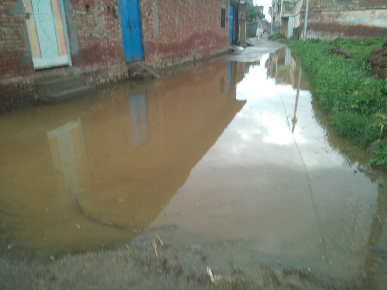 No drainage of water in Gangarampur, roads become ponds