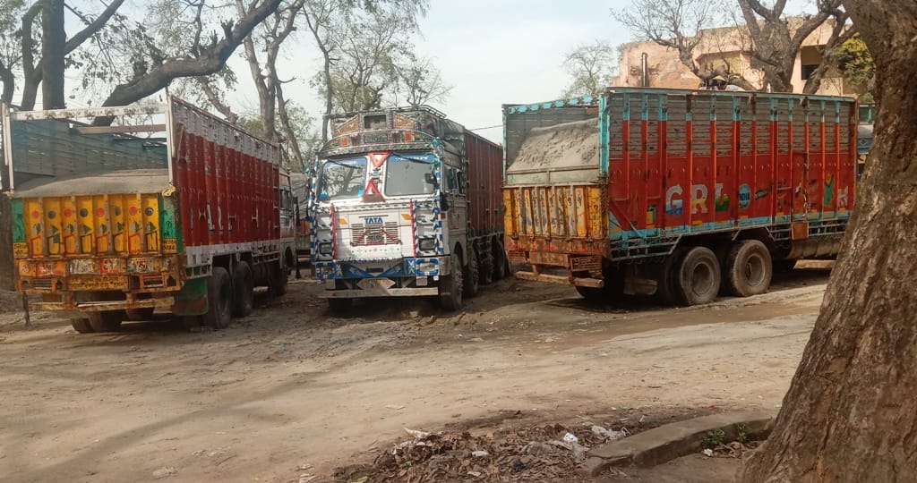Vehicles and machines left mining mafia