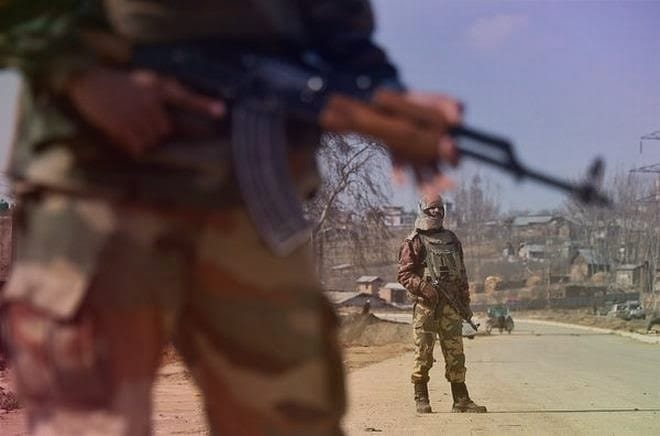 Indian army, BSF and CRPF Security Forces posted in jammu and kashmir canceled holidays of jawans due to coronavirus