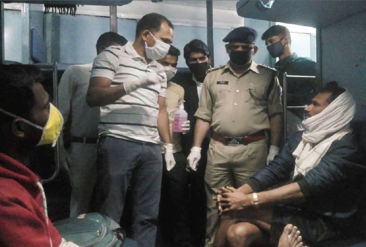 Coronavirus panic create in train after suspected patient information