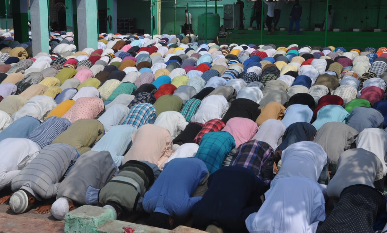 Vigilance not seen during prayers