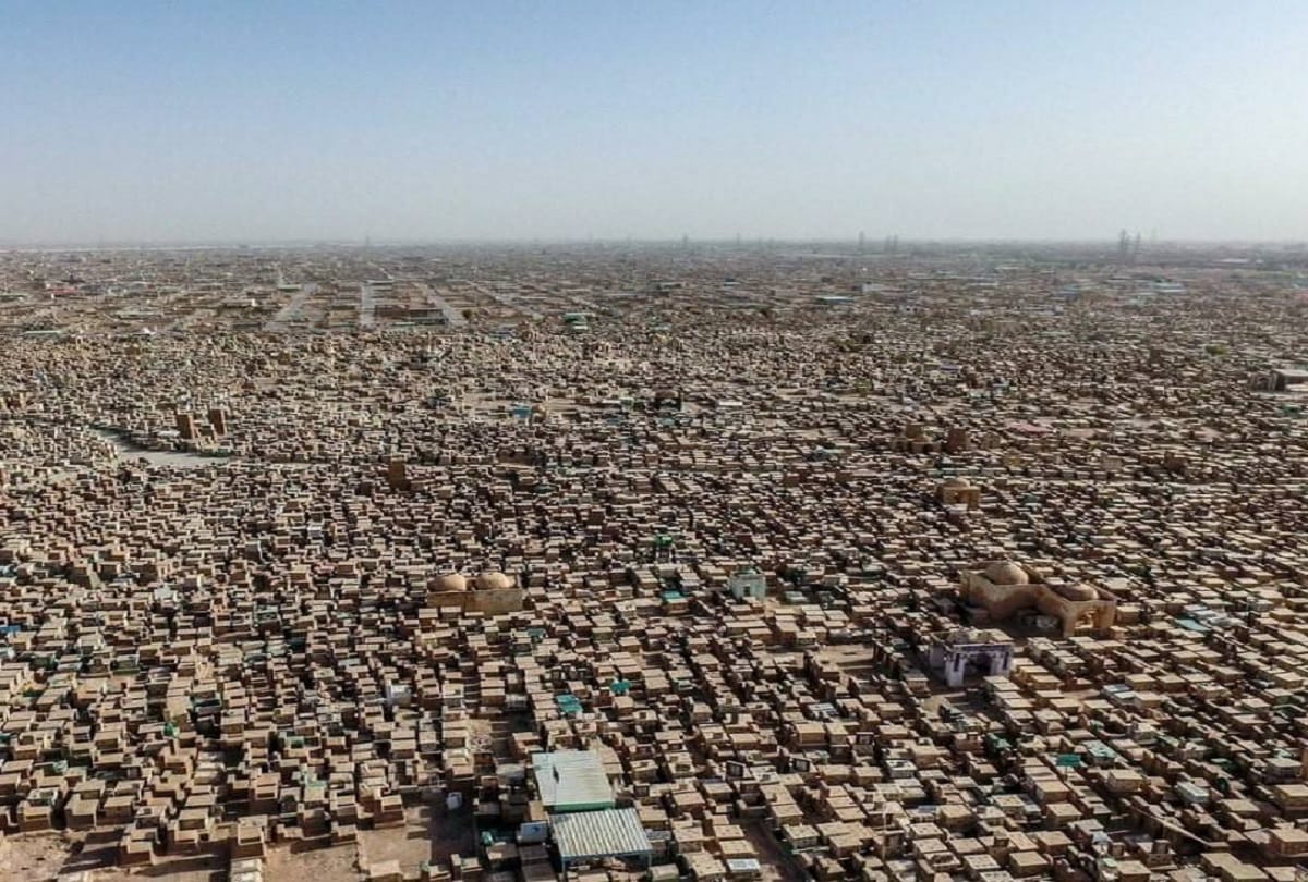 worlds largest cemetery Wadi al Salaam where 50 lakhs people buried