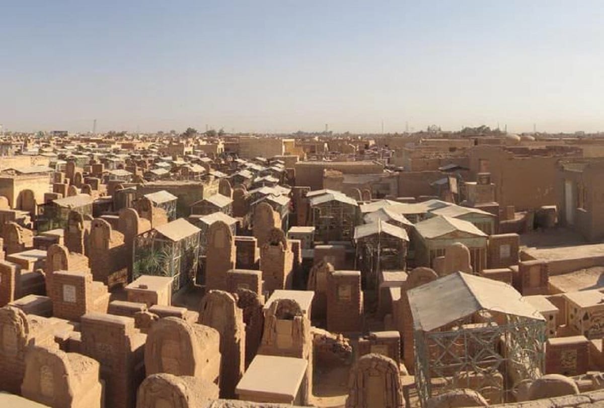 worlds largest cemetery Wadi al Salaam where 50 lakhs people buried