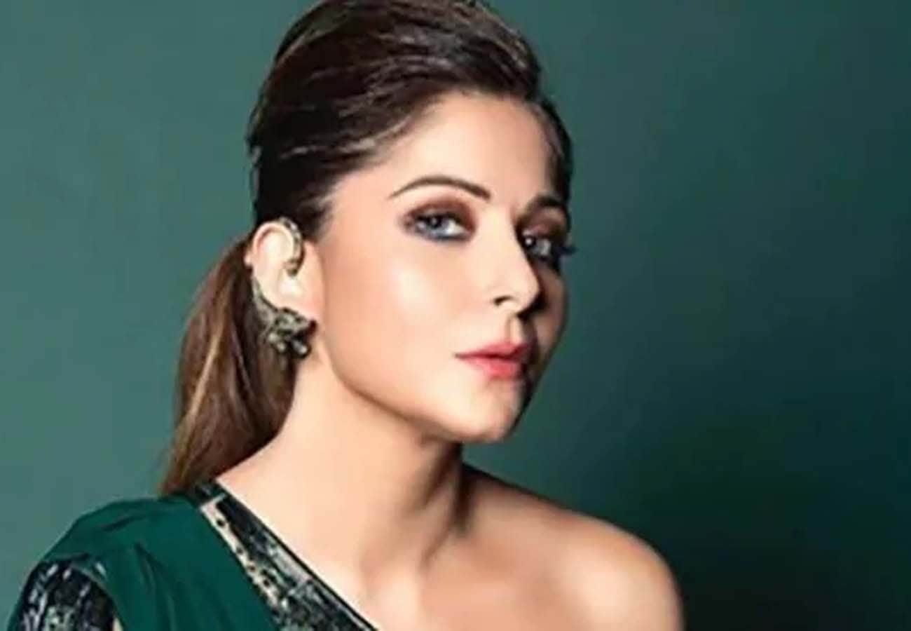 Notice Issued Against Singer Kanika Kapoor recovered COVID19 patient