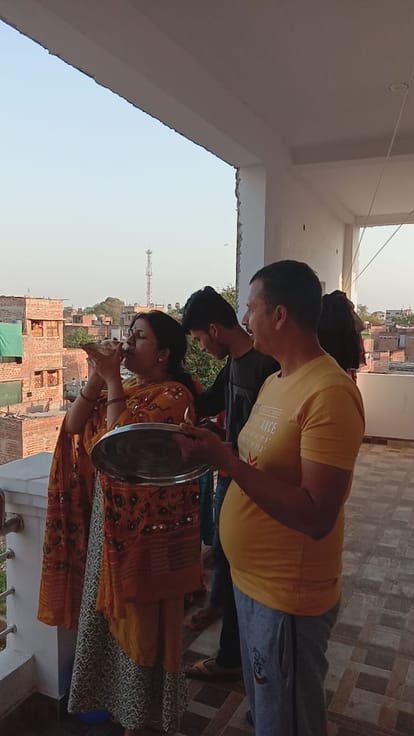 Battle from Corona: Banarasi style showing salute to the workers, Shankhanad with the plate