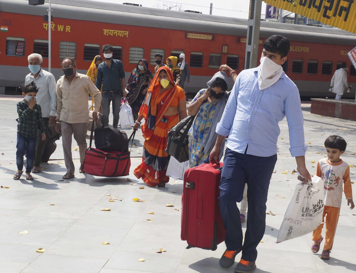 Vivek Express train reached at hisar railway station on sunday. more 100 people goes home without screening.