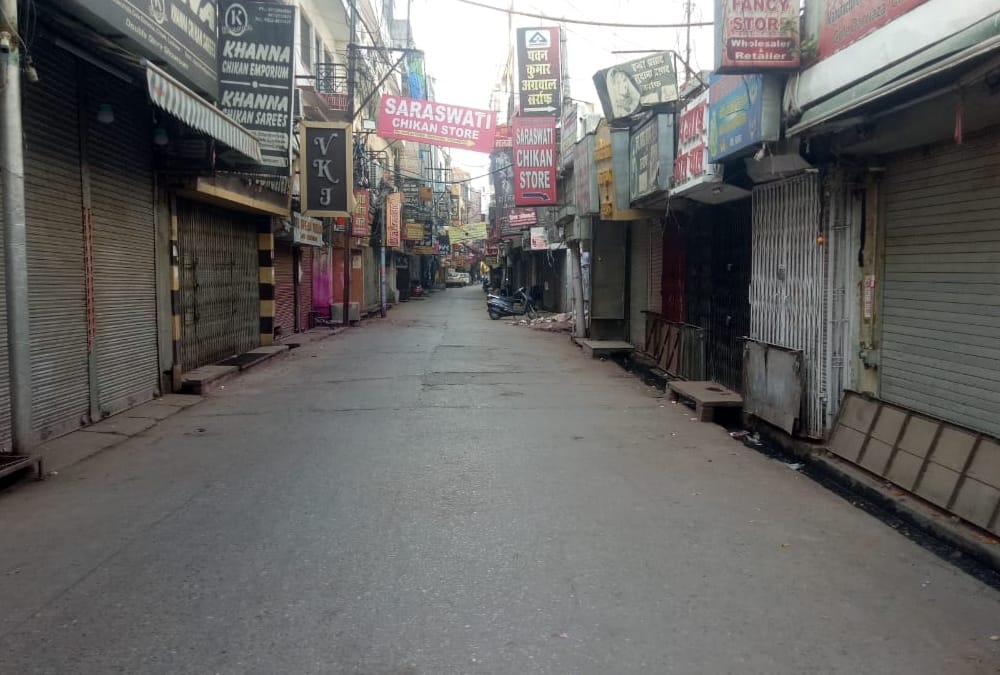People are following janata curfew in Uttar Pradesh.