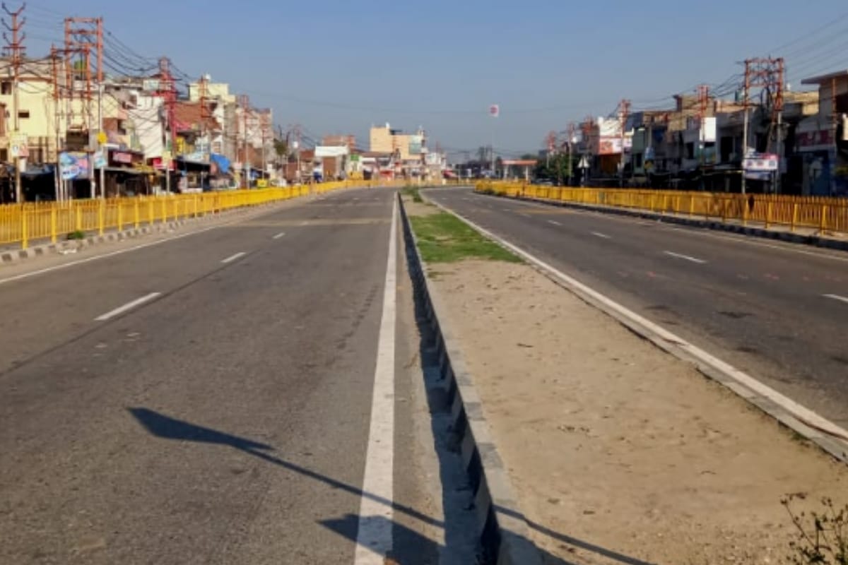 police teams run overnight on rumors on coronavirus in saharanpur and Meerut dehat