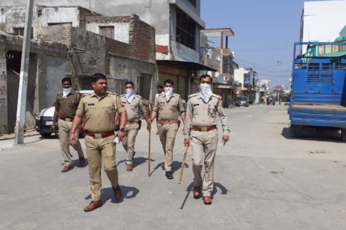Janata curfew in india: Janata curfew in india: Police appealed people seen outside for cooperation in public curfew